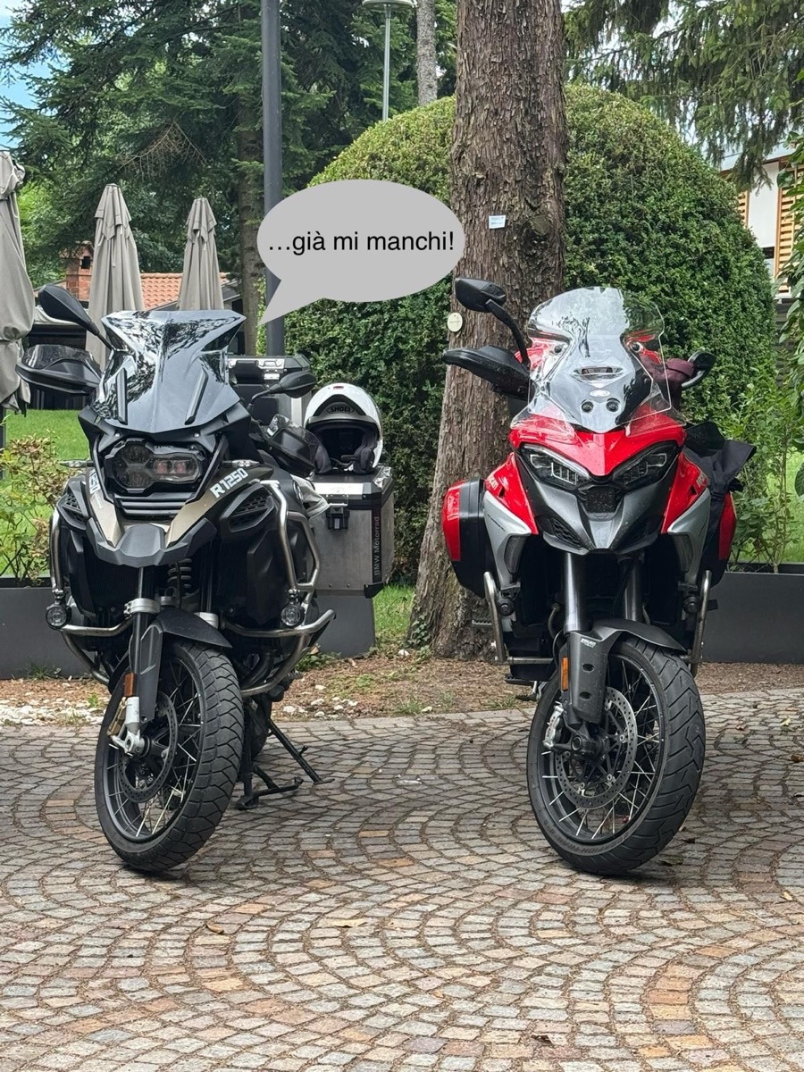 BMW GS e Ducati Multistrada affiancate
